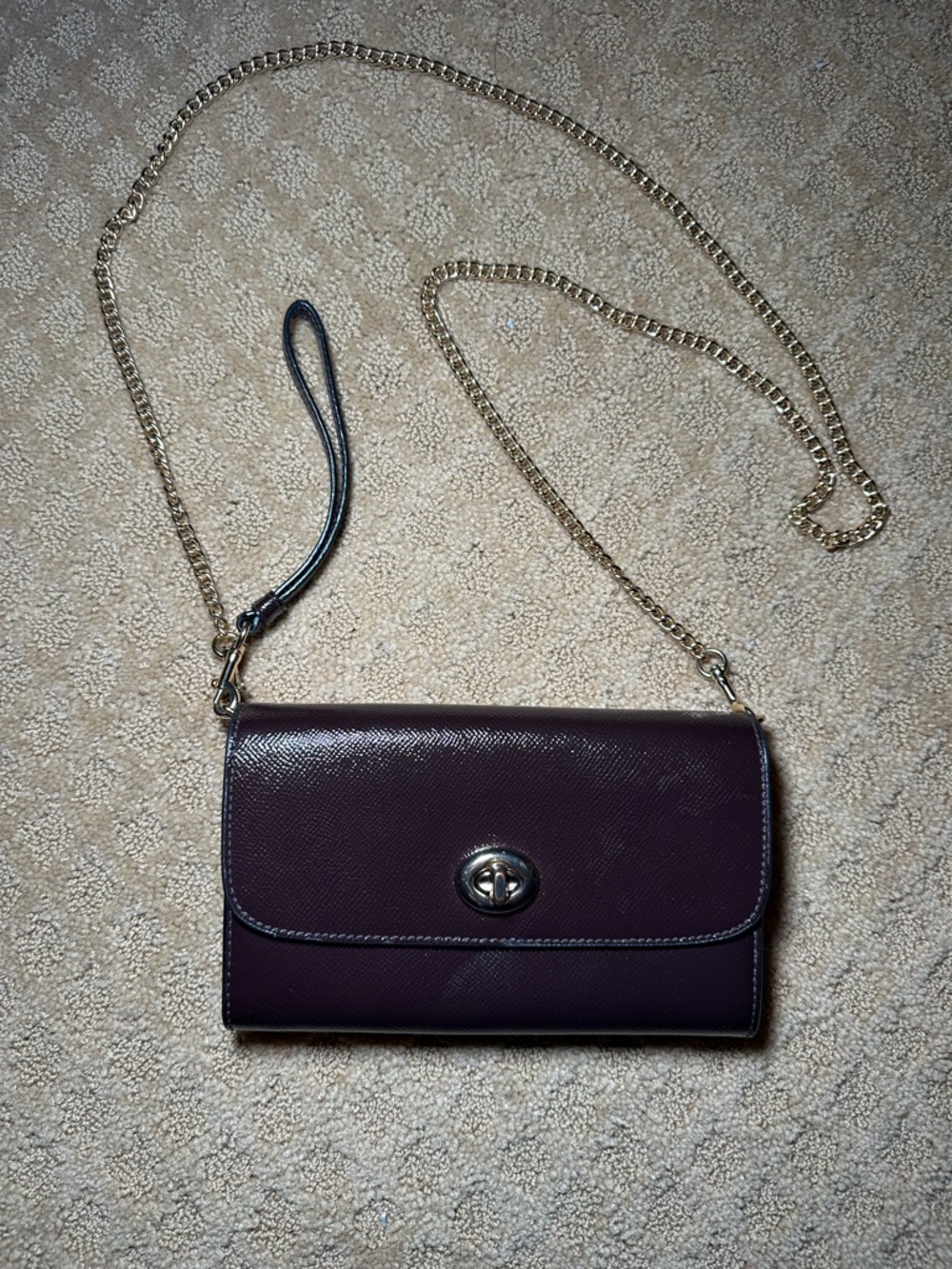 Coach Raspberry Leather Turnlock Chain Crossbody Clutch Bag Shoulder Bag